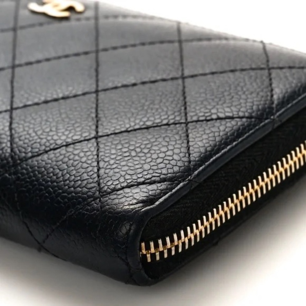 CHANEL Continental Caviar Zipped Wallet Noir - Picture 8 of 13